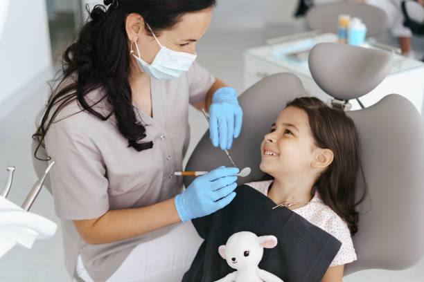 Best Chipped Tooth Repair Near Me  in Hillsborough, CA